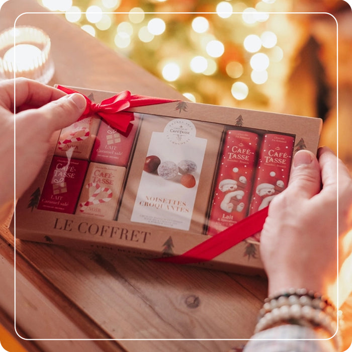 Milk bar with Pecans and Cookies 'Christmas' 85g