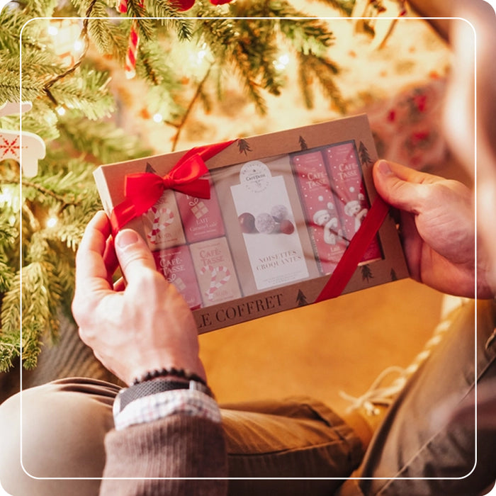 Milk bar with Pecans and Cookies 'Christmas' 85g